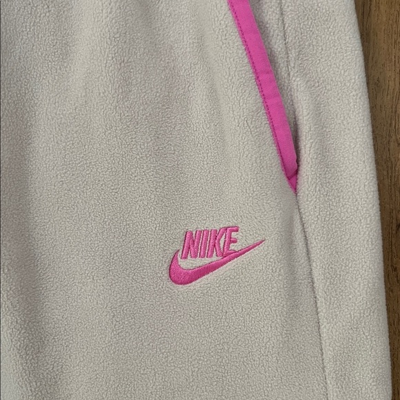 NWT Nike Sportswear Club Fleece Wide-Leg Cozy Pants - Picture 8 of 12